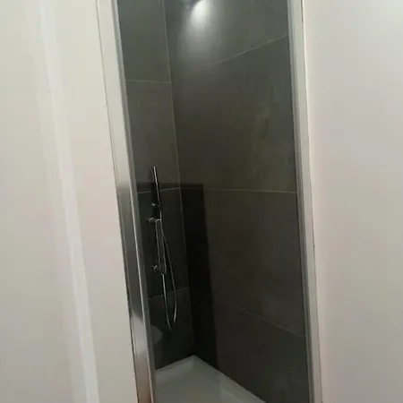 Flora Apartment