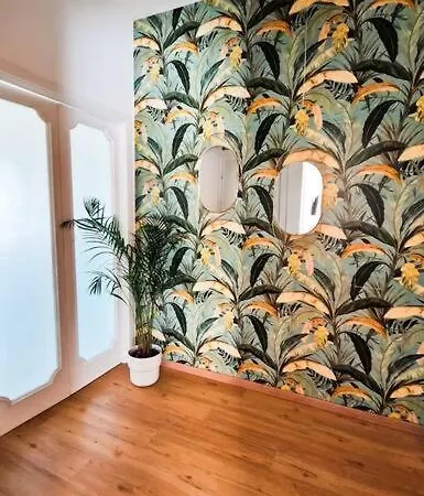 Flora Apartment *